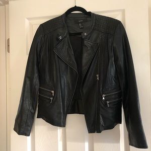 ✨Black Leather Jacket✨